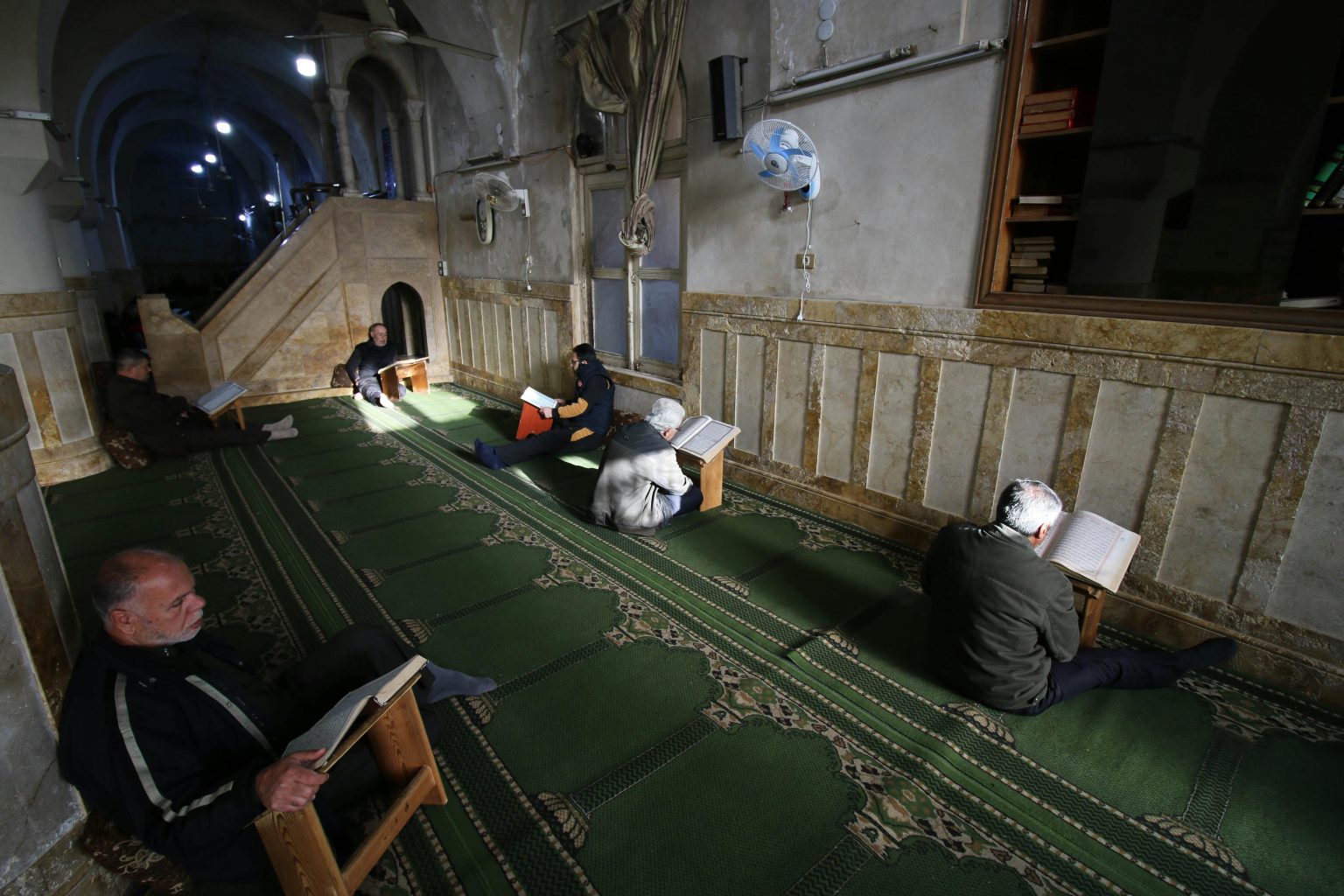 Dinding Es yang Mencair: Kisah Inspiratif Ketekunan Seorang Pendaki