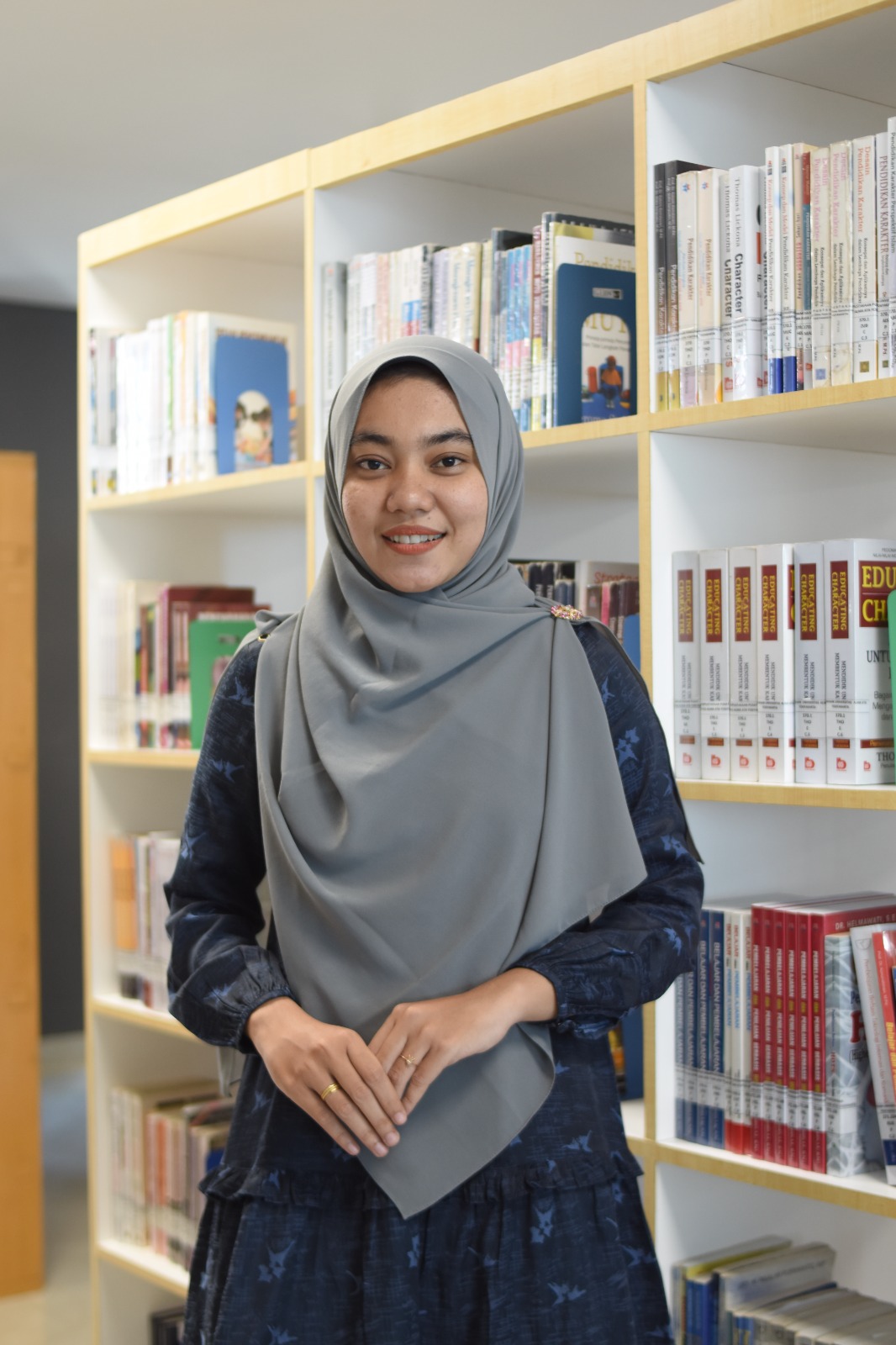 Dr. Aida Hayani, M.Pd